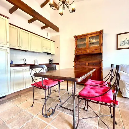 Apartamento Ap1,piscina, 200 Metros A La Playa