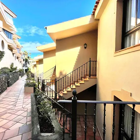 Apartamento Ap1,piscina, 200 Metros A La Playa *